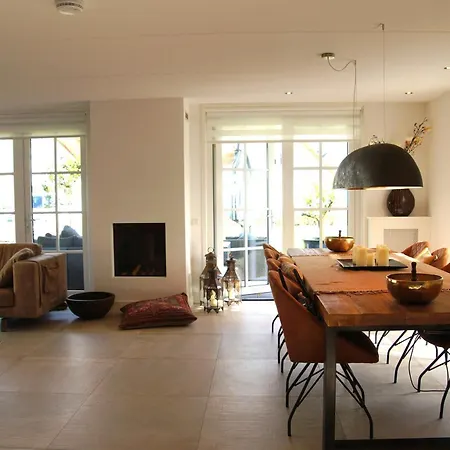 Вилла Golden Wellness Нордвейк-ан-Зее